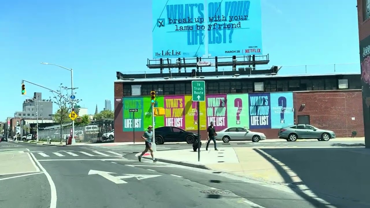New York - Brooklyn - Driving tour in Kent Avenue & Franklin Street