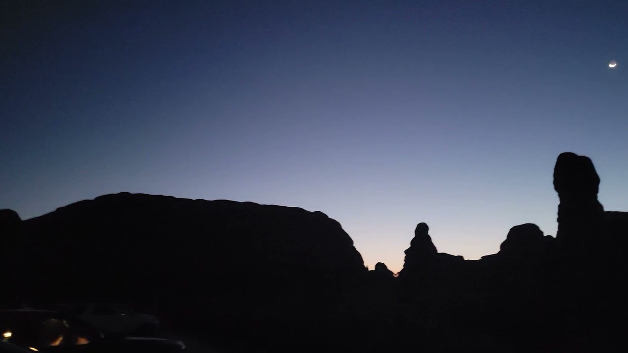 Sunrise at North Window Arch. Arches National Park.