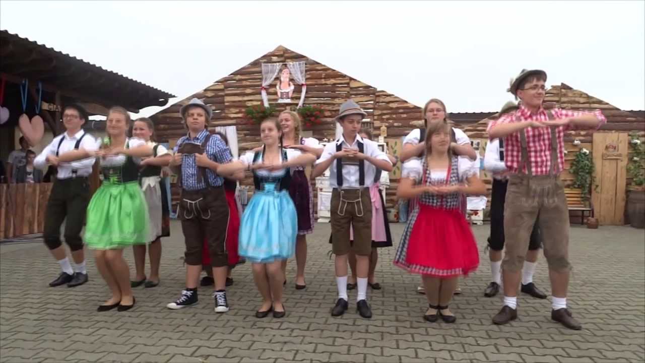 Dożynki Wiejskie Narok 2013 - Taniec młodzieży narockiej