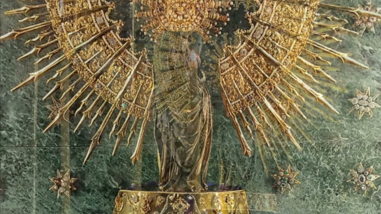 Un minuto junto a la Virgen del Pilar del día 23 de febrero. Dedicado a Celia por su cumpleaños