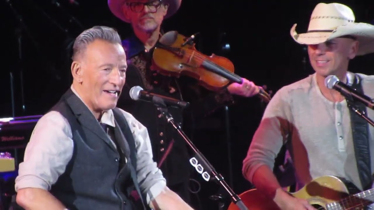 Bruce Springsteen & Kenny Chesney - 