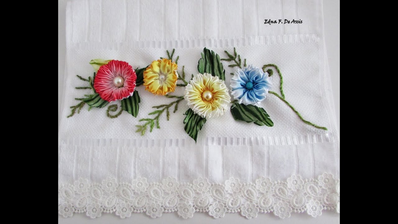 VERSÃO BRASILEIRA  DA FLOR DAS GRINGAS BORDADO COM FITAS