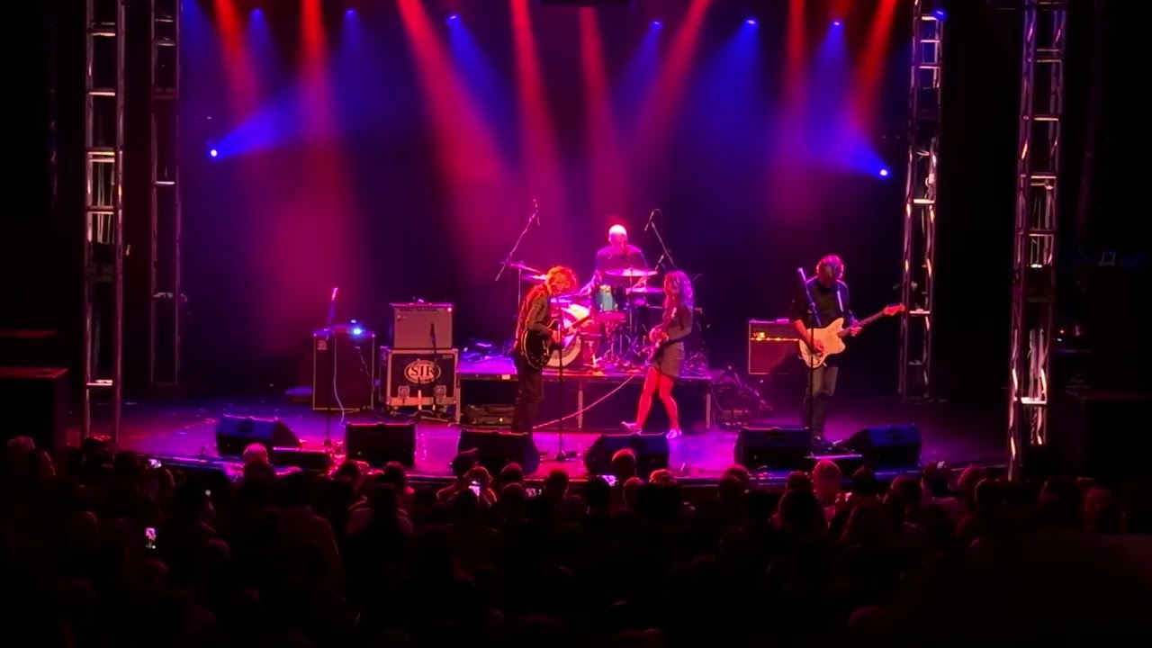 luna  23 minutes in Brussels  Granada Theater  Dallas Texas Saturday Night December 6 2025