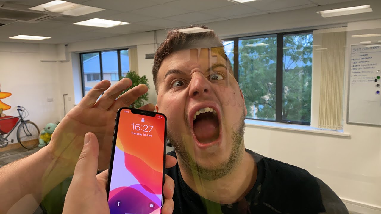 Раздаю номер телефона Эллиота в прямом эфире!