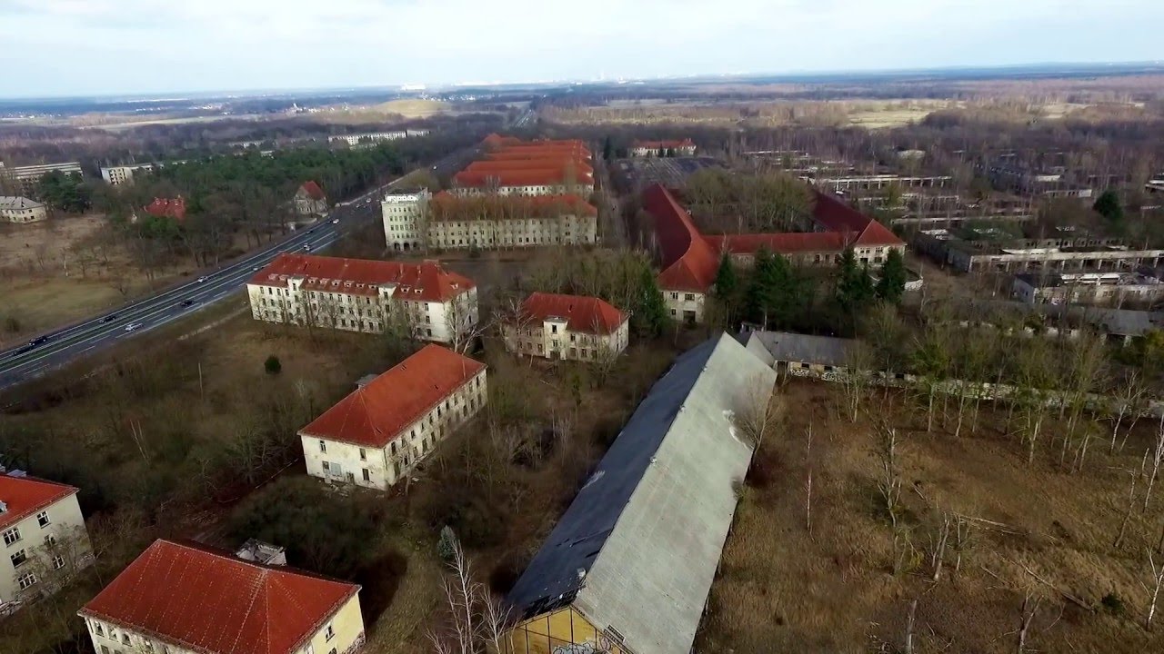 Die Löwen-Adler-Kaserne (Elstal, Germany) / überflogen mit der Phantom 3