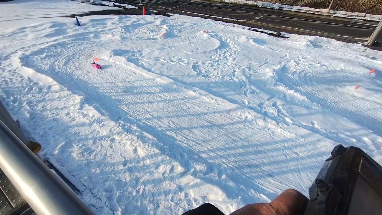 R8.２.8 くしろベースの雪上コースをヤリスで走る