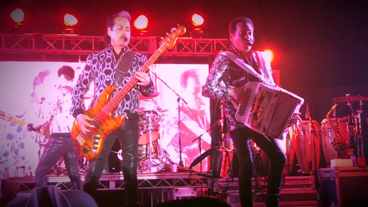 El tarascó en vivo los tigres del norte t