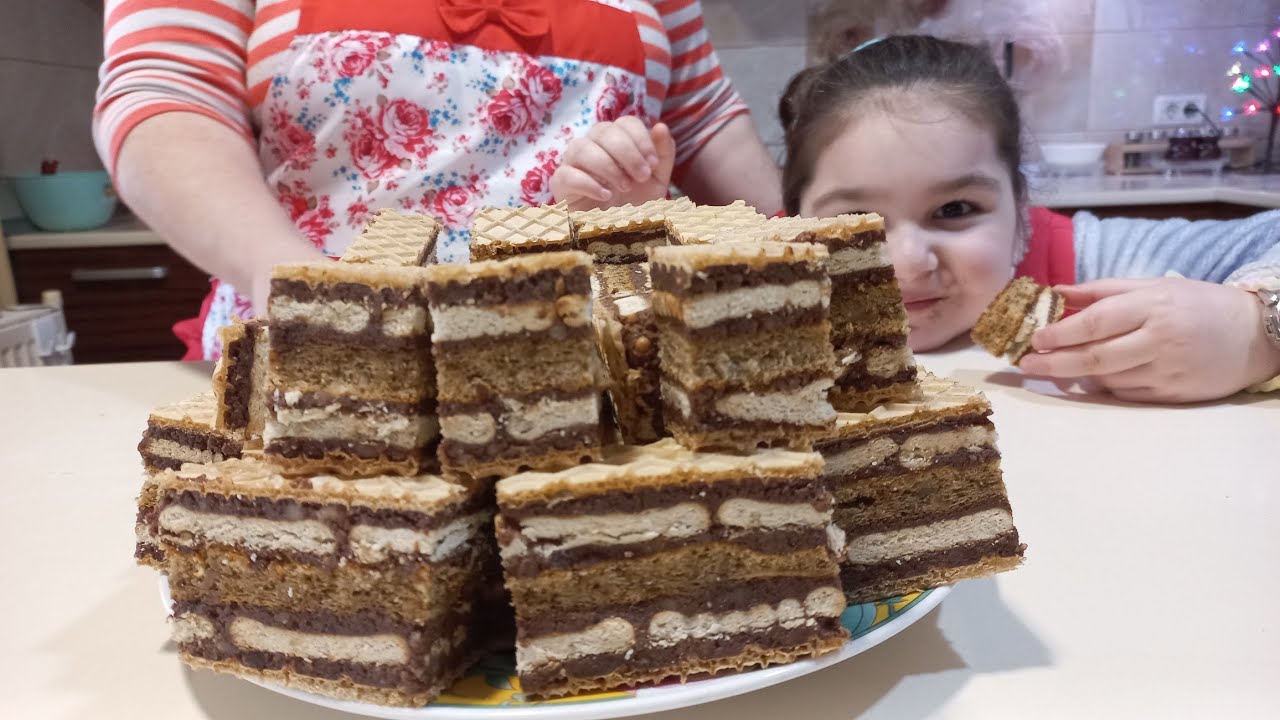 Prăjitură delicioasă cu crema de ciocolata,nuca și aroma de migdale/Prăjitură pentru 8 Martie