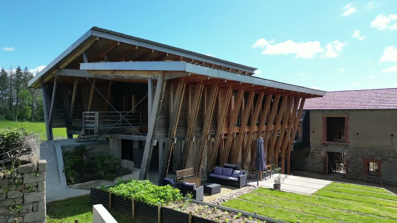 Transformation d'une ancienne ferme en 2 foyers d'habitation à Saint-Martin Lestra (42)