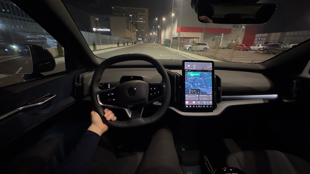 Ночной тест-драйв Volvo EX30 Cross Country 2026