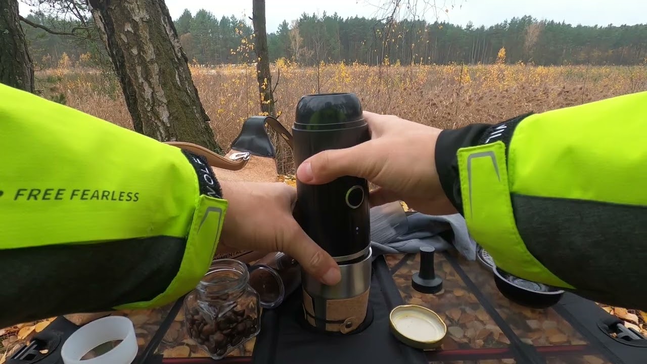 Wyprawa na Niebieskie Źródła, relaks, chillout ze świeżo mieloną kawą z ekspresu, offgrid