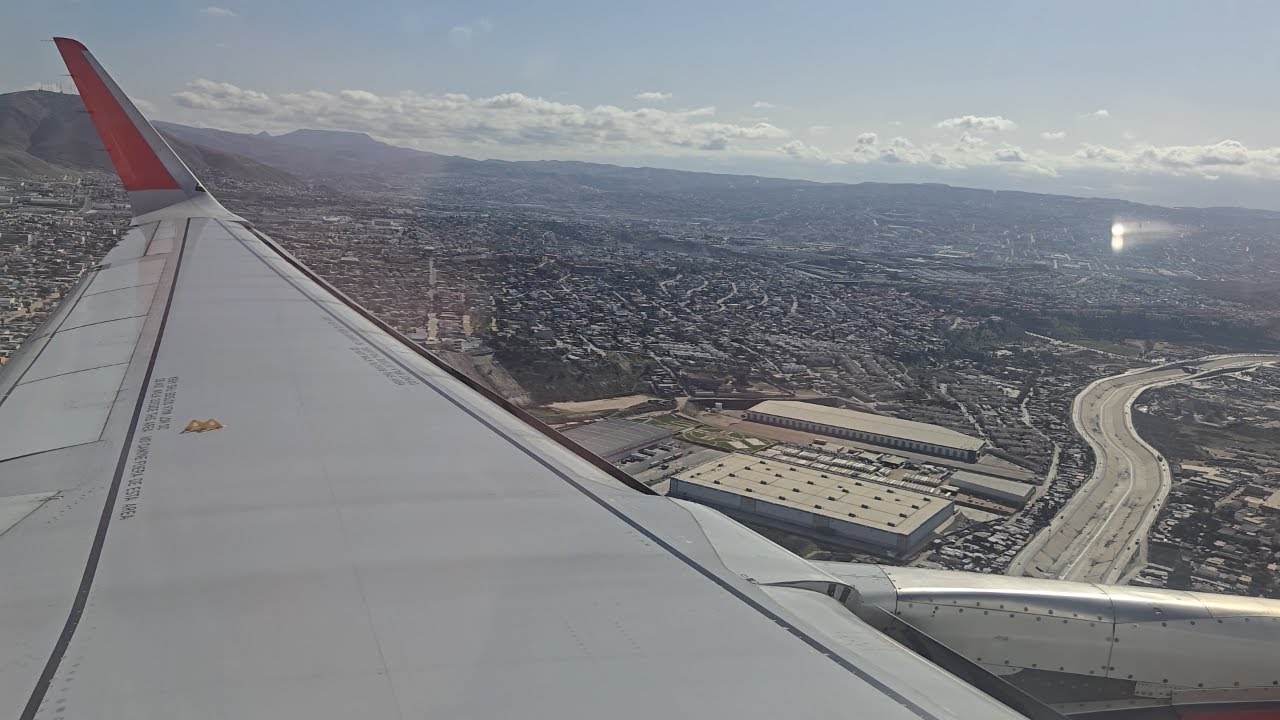 Viva Aerobus Airbus A320 Landing at Tijuana International Airport(TIJ) | Smooth Descent & Touchdown