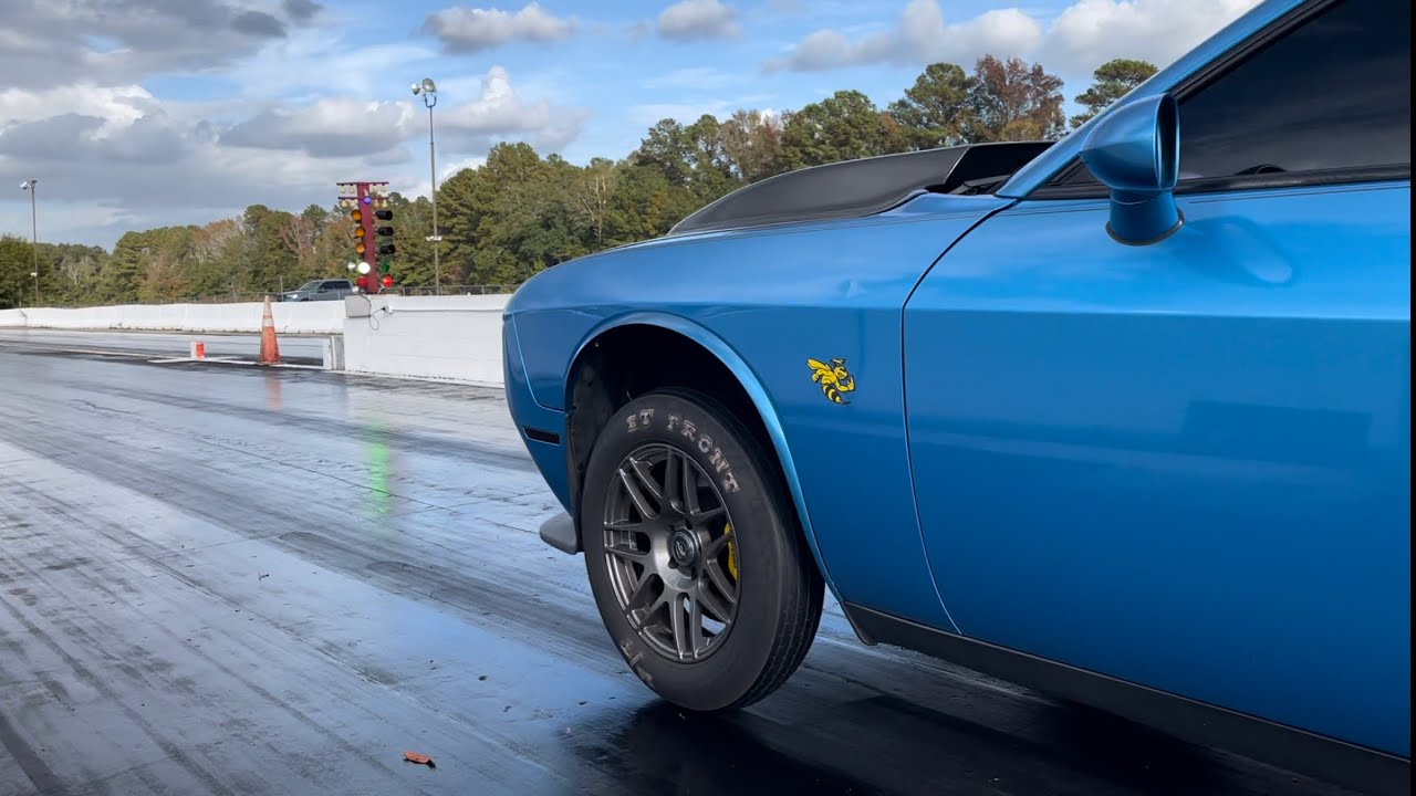 Twin Turbo Scat Pack наконец-то выходит на трассу и сражается с Hellcat! @BlacktopBullyRacing