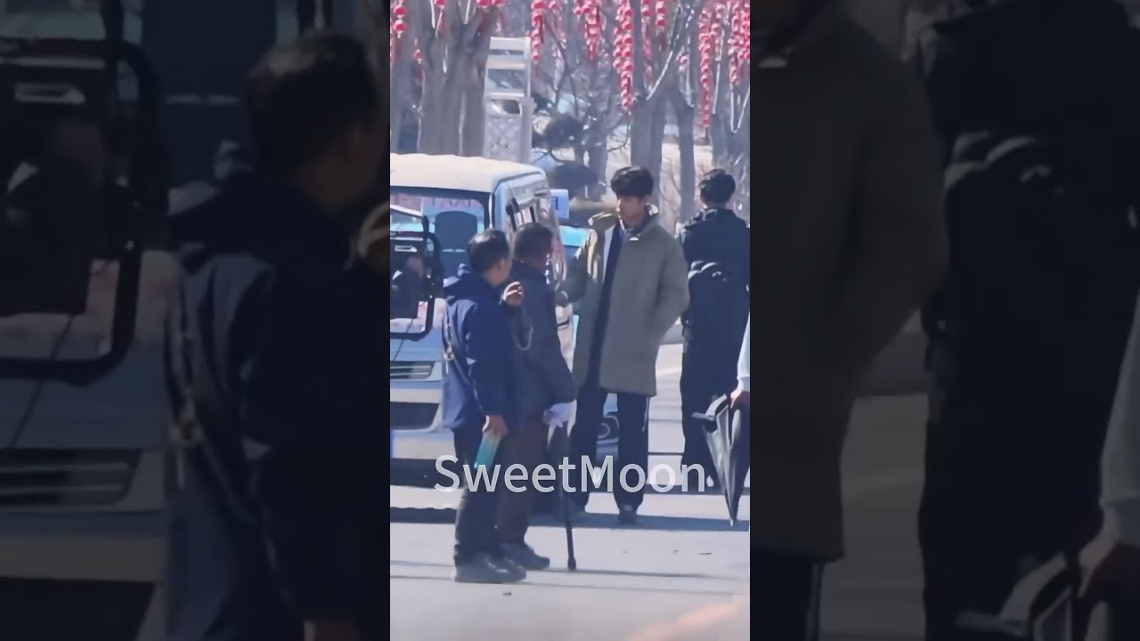 Xiao Zhan vs. a dirty mirror 😂 | On the set of A Small Town Remedy