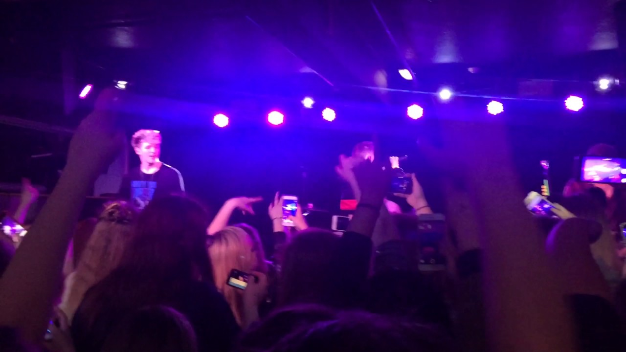 Naked The Tide Manchester 15.04.17 Put The Cuffs On Me Tour