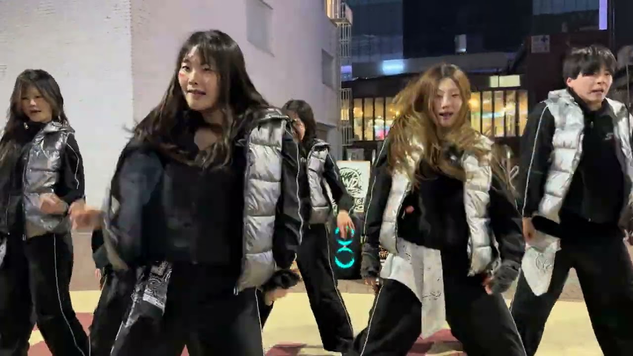 2026 HONGDAE K-POP GROUP BUSKING (SWD) - [NCT 127] Walk (2)