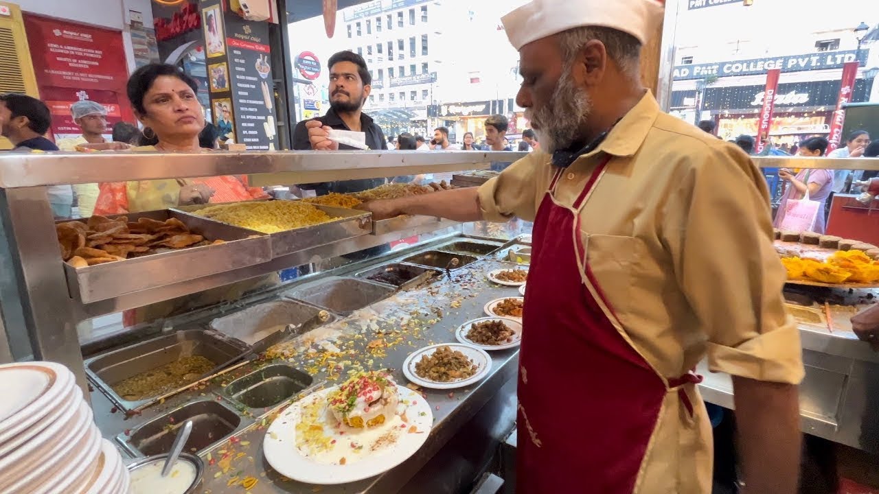 India&rsquo;s Most Famous Chaat King | Indian Street Food