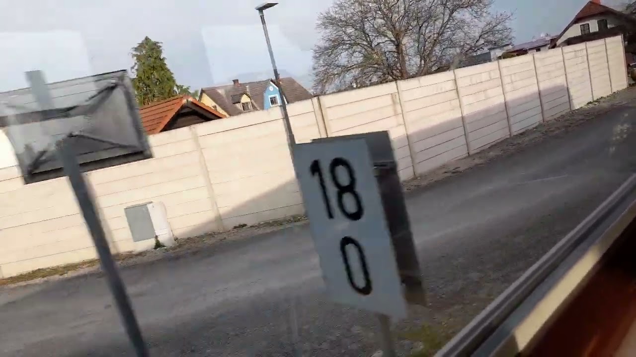 Durch's Erlauftal mit ÖBB 5047 037 6 um kurz nach 08:10 am 09.03.2026 