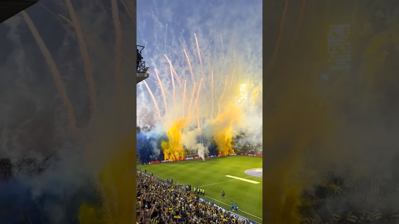 Crazy Scenes from Boca Juniors Fans 😯🔥 | La Bombonera Madness💙💛