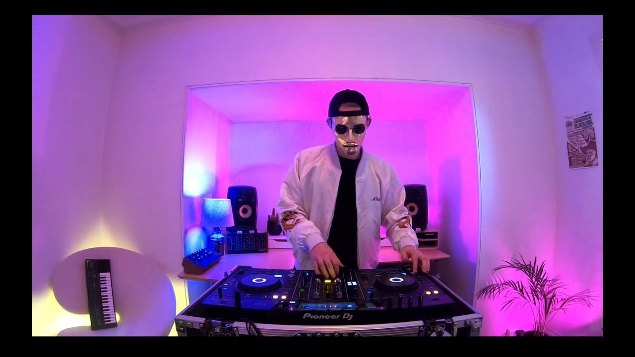 Satin Jackets at Poolside's (Live Stream)
