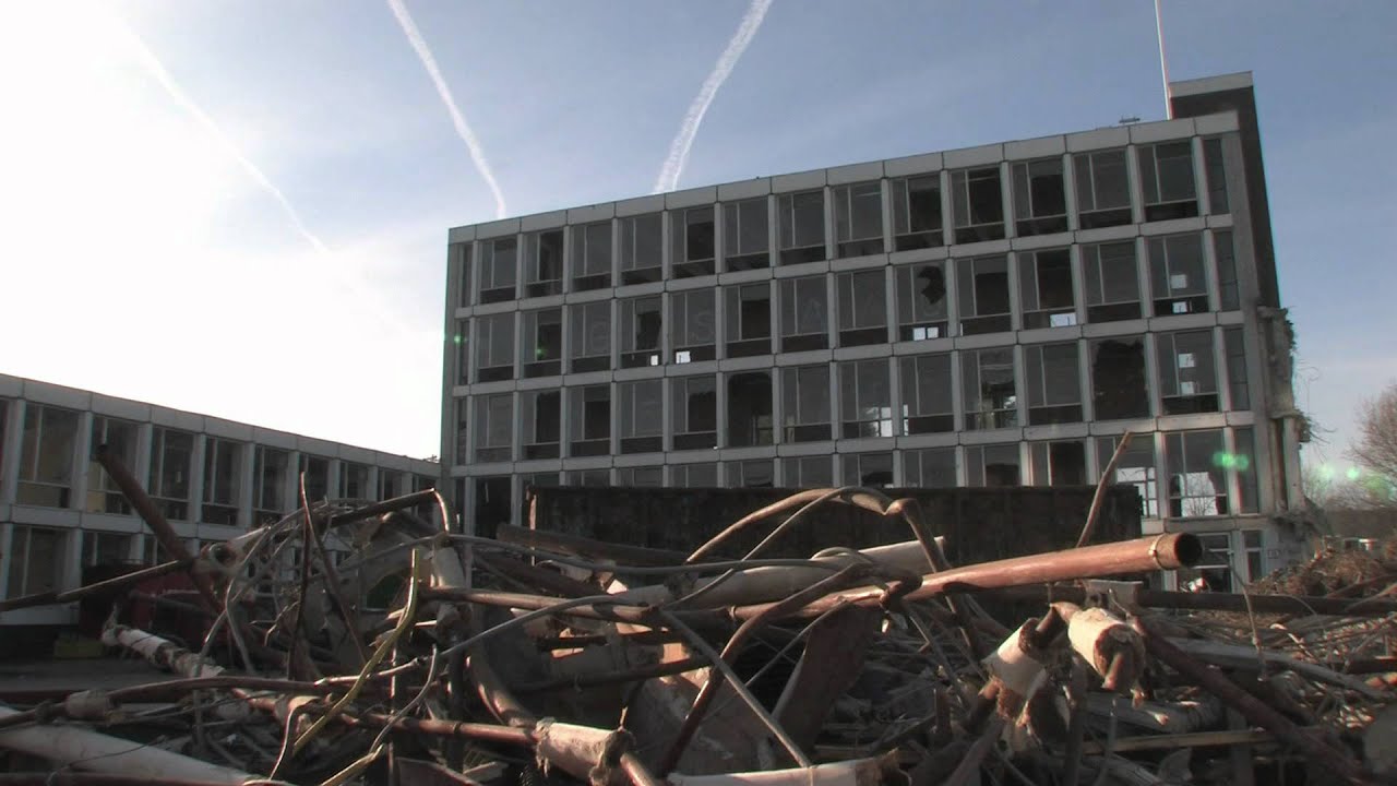 De sloop van het oude gebouw van Schravenlant - compleet
