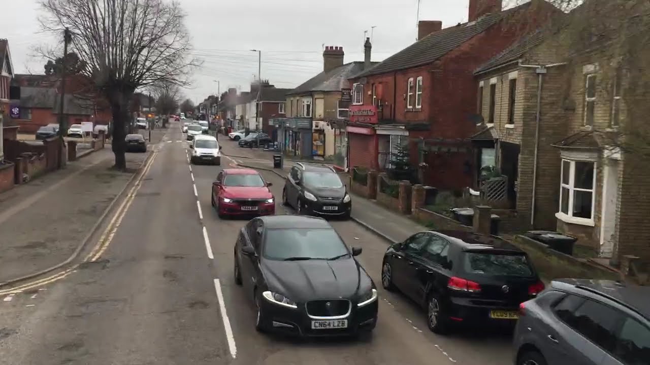 POTHOLES! Shaky Bus ride: Rushden to Wellingborough