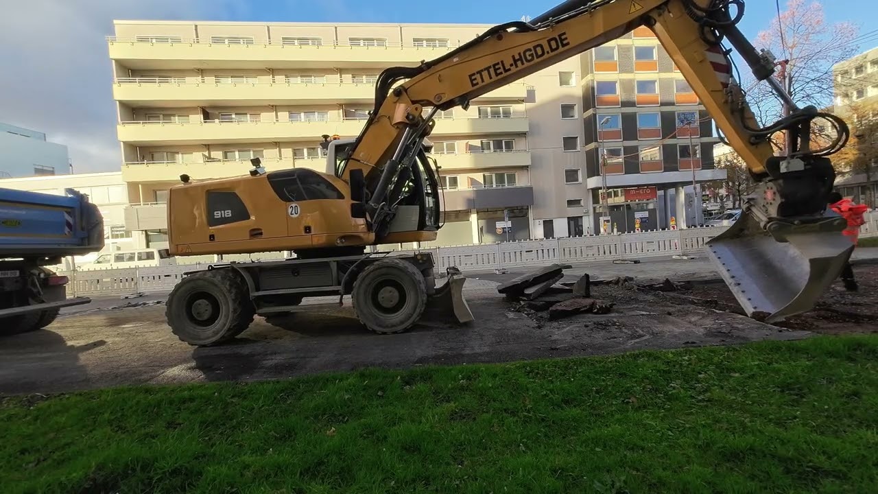 Asphalt ausbauen 