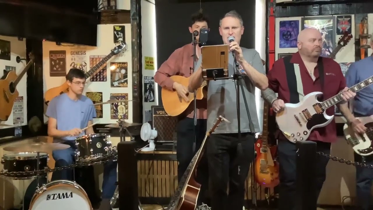 Mike And The Loose Screws   Radioactive
