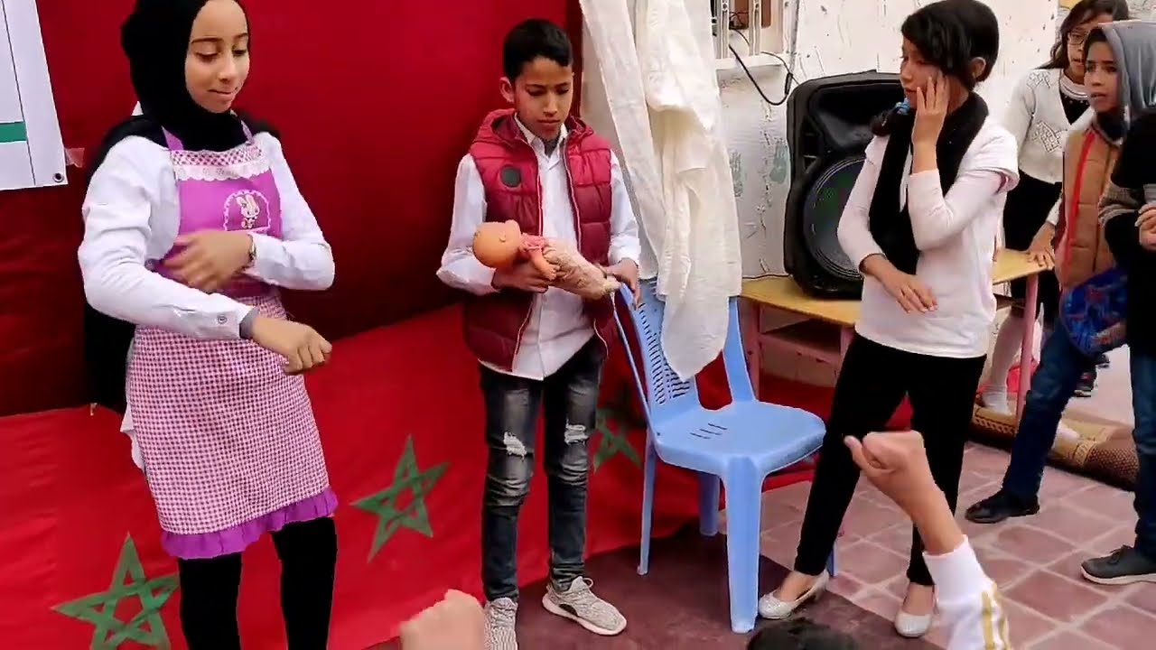 صور المرأة في المجتمع مسرحية صامتة معبرة أداء أبطال المستوى السادس بمناسبة اليوم العالمي للمرأة