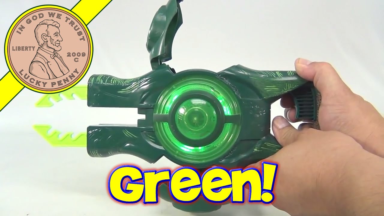 Green Lantern Launcher Blaster Light-Up Disc Shooter Gun, Mattel Toys DC Comics