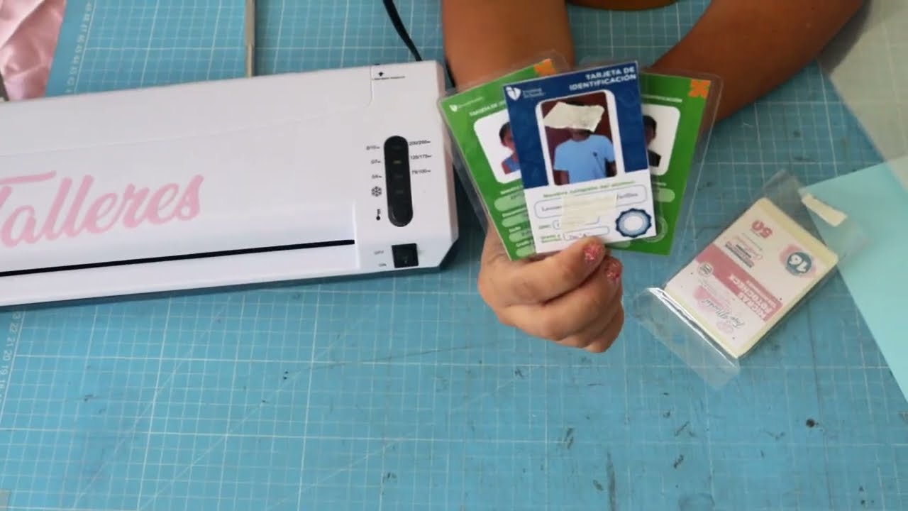 ¡MINI TUTORIAL! Fotocheck enmicado utilizando Laminadora 5 en 1 PRO 🥰