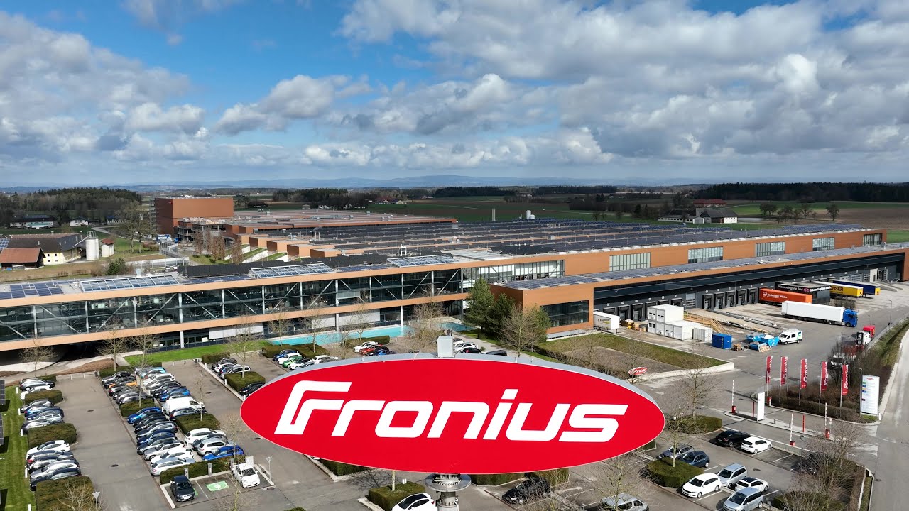 KNAPP – Our AGV forklift Open Shuttle Fork at Fronius