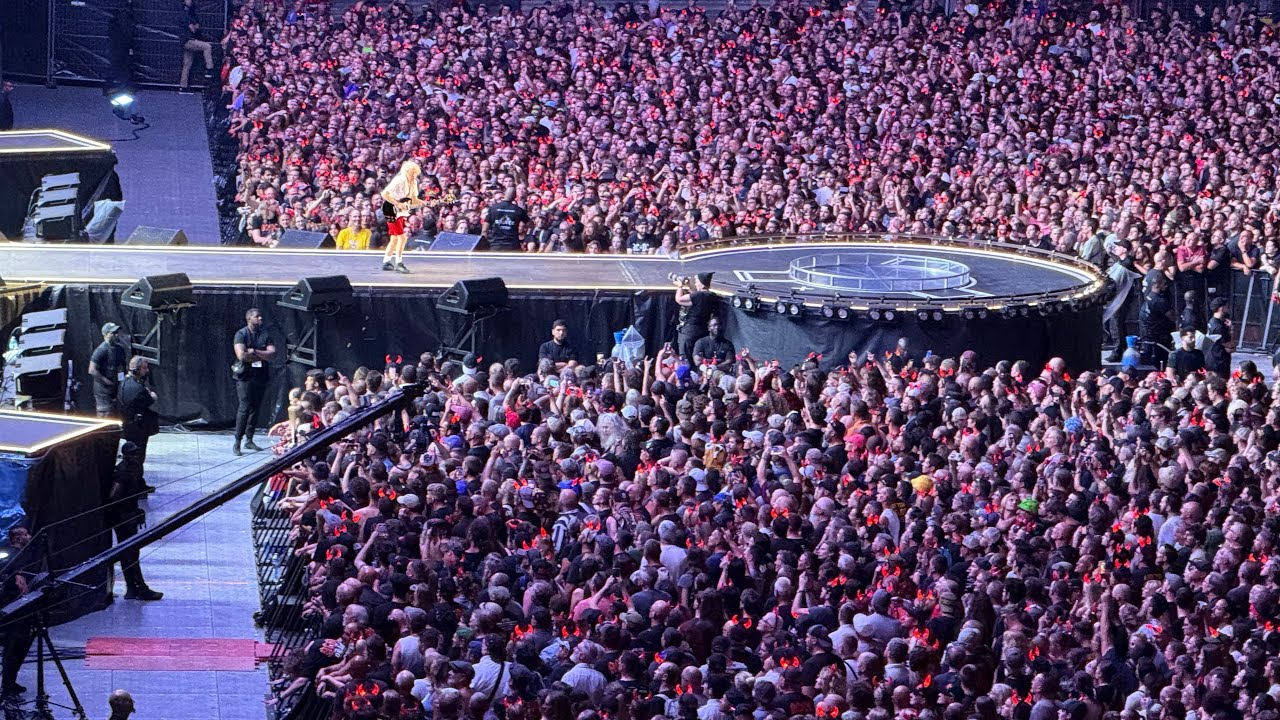 AC/DC at The Stade De France Paris - Hell Ain’t A Bad Place To Be 