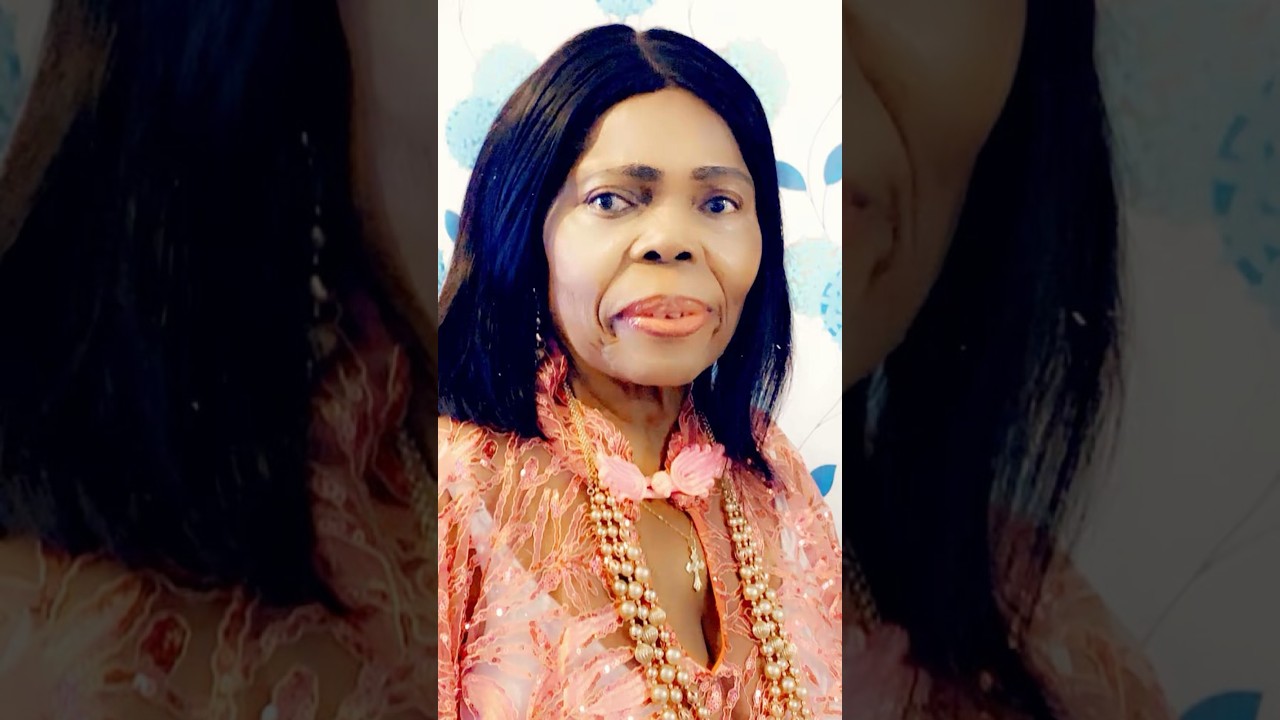 REWAJU TUNES LIVE PERFORMANCE AT THE FUNERAL RECEPTION FOR MRS  Roseline Modupe Oluwabunmi Adeleye