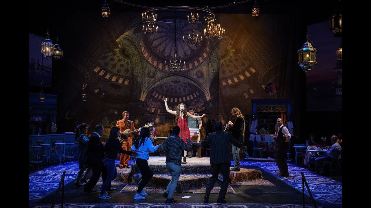 »Istanbul – Theaterstück mit Musik von Sezen Aksu« von S. Kara, T. Kindermann und A. E. Şipal