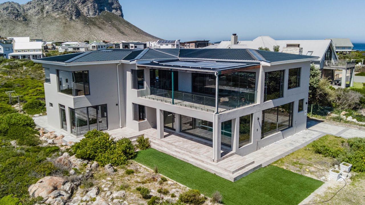 5 Bedroom For Sale - Pringle Bay