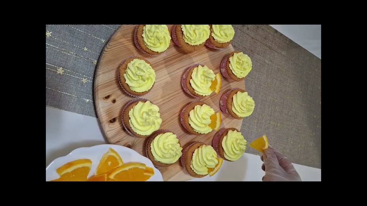 طريقة تحضير كب كيك البرتقال خفيف و اسفنجي بمكونات اقتصادية موجودة في كل بيت 🧁🧁🧁