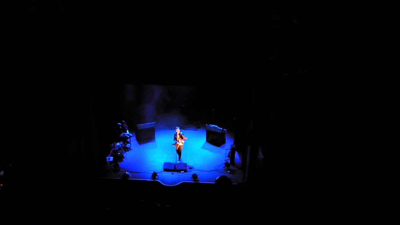 Moto Boy - Beat Heart (live at Södra Teatern, Stockholm)