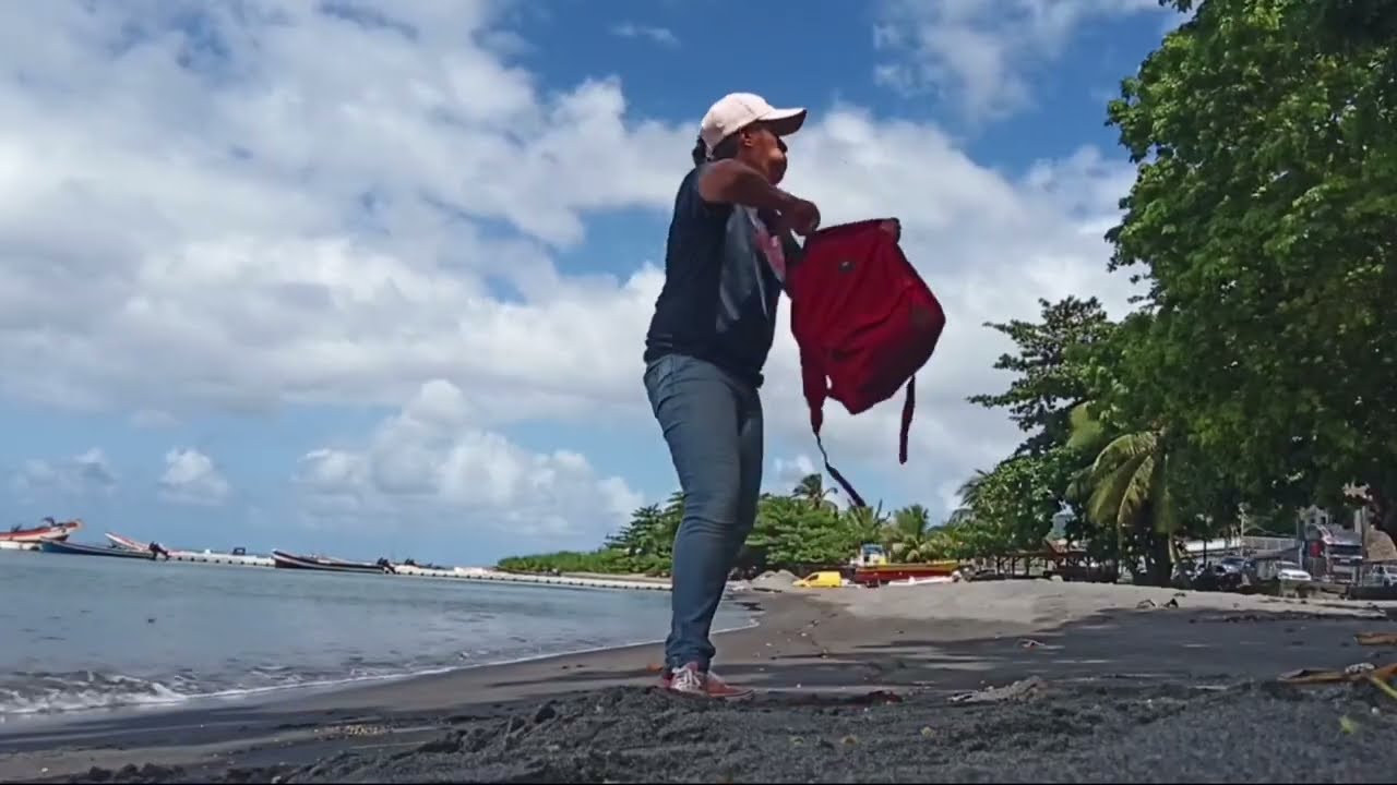 SAINT PIERRE PLAGE / MARTINIQUE 