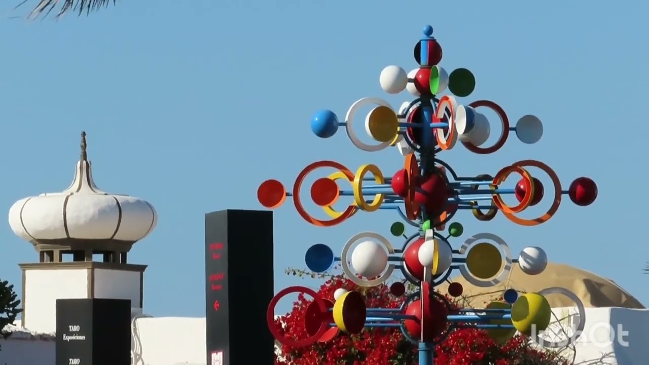 fantastic wind dynamic sculptures by C&egrave;sar Manrique - Lanzarote