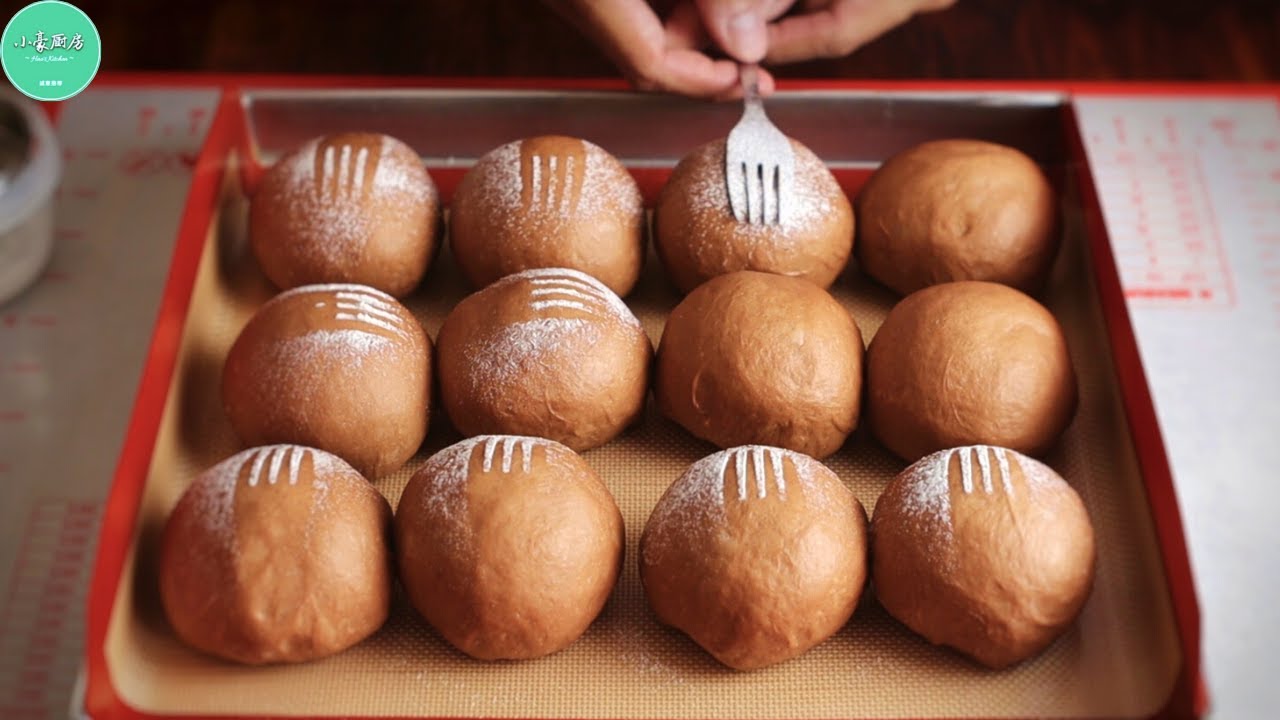 巧克力餐包做法，无鸡蛋，三天后依然保持松软！※Chocolate bun with little knead【ENG SUB】