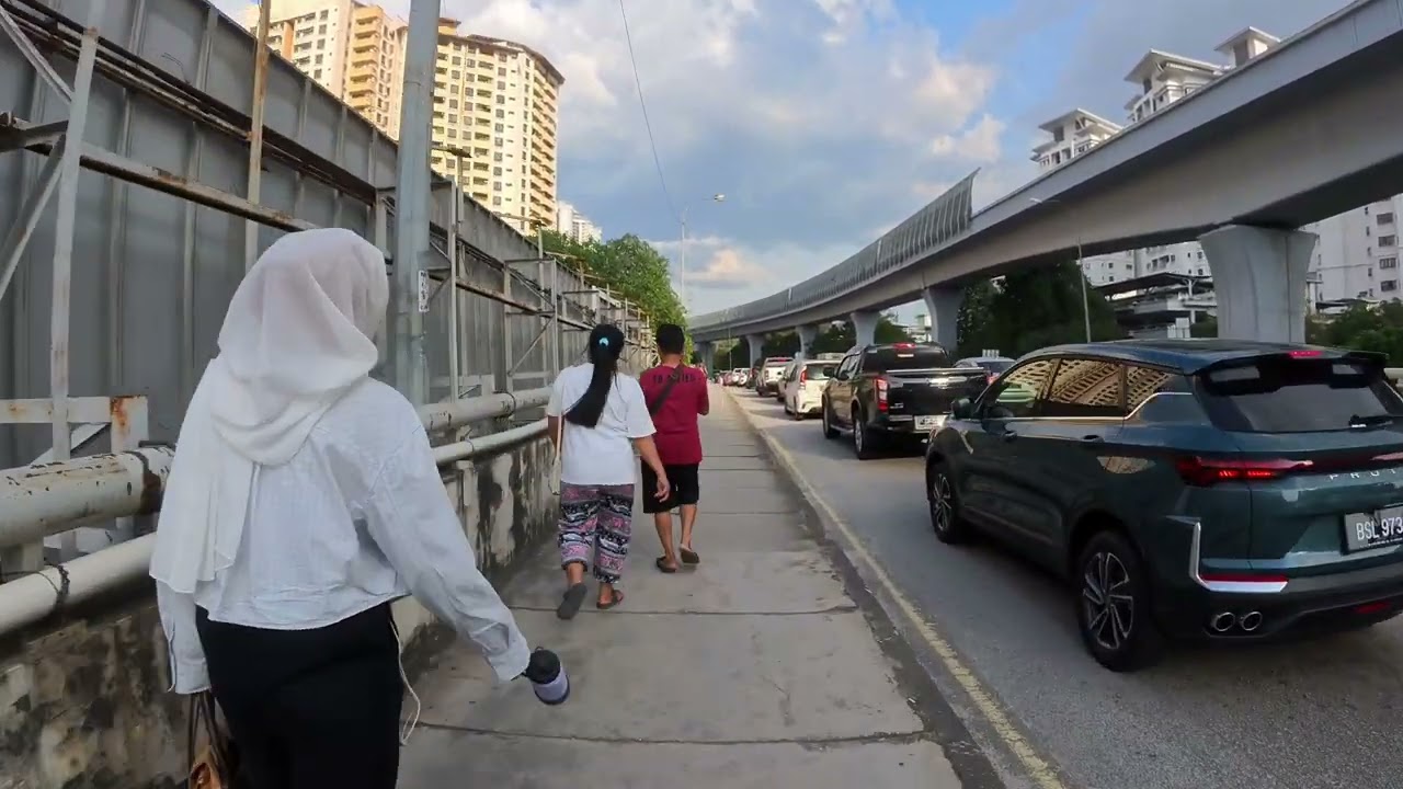 20260210 Berjalan dari Stesen Suria ke Palm Spring