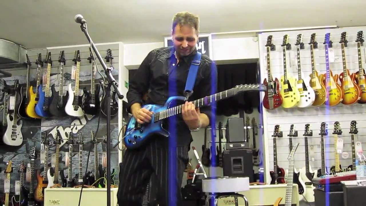 Dave Martone - The Goodie Squiggee Song - performance at Lucky Music Milan