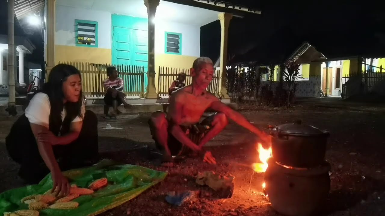 Suasana di kampung ketika malam hari bersama keluarga | Gagal panen jagung