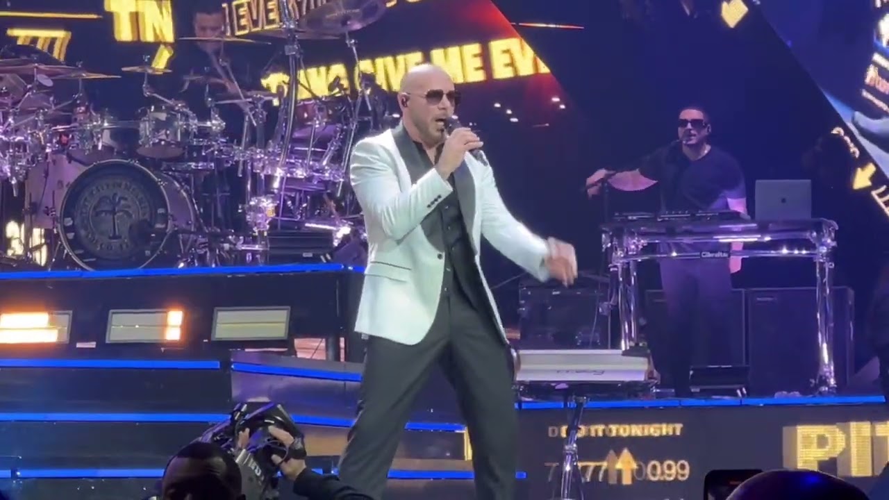 PITBULL - Give Me Everything - The Trilogy Tour - Seattle, WA - December 8, 2023