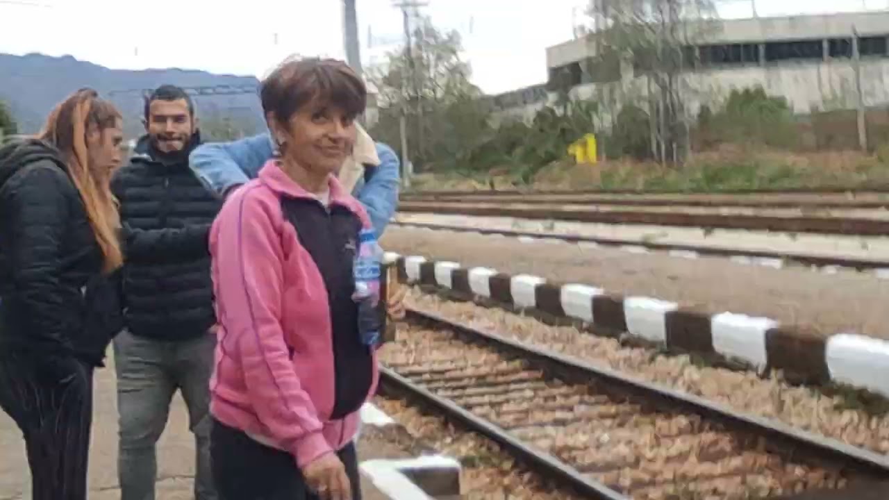 Гара Враца и влакът от Мездра