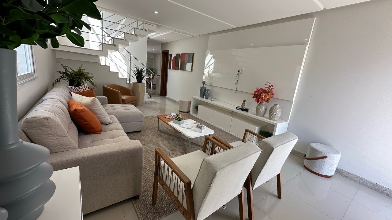 Casa na Praia do Morro, mobiliada e decorada, 3 quartos com piscina R$ 1.800.000,00