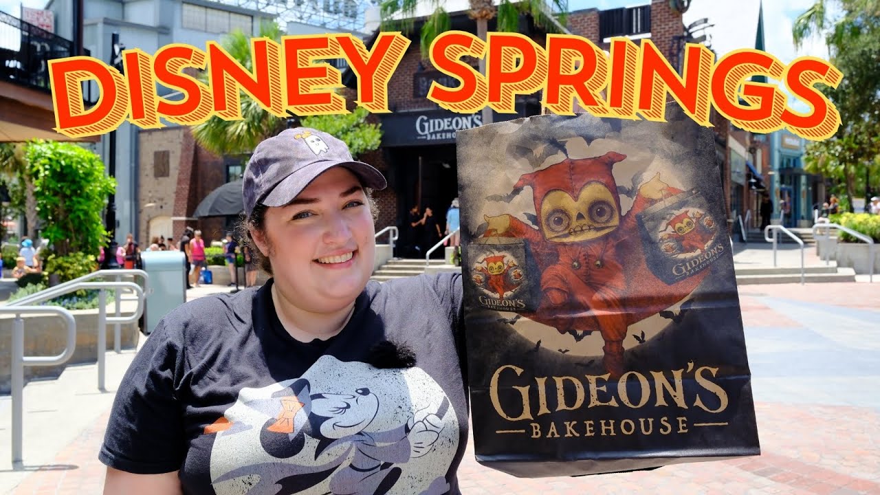 NEW Halloween Merch & Gideon's Bakehouse Cookie of the Month at Disney Springs 🎃🍪👻 | Disney World