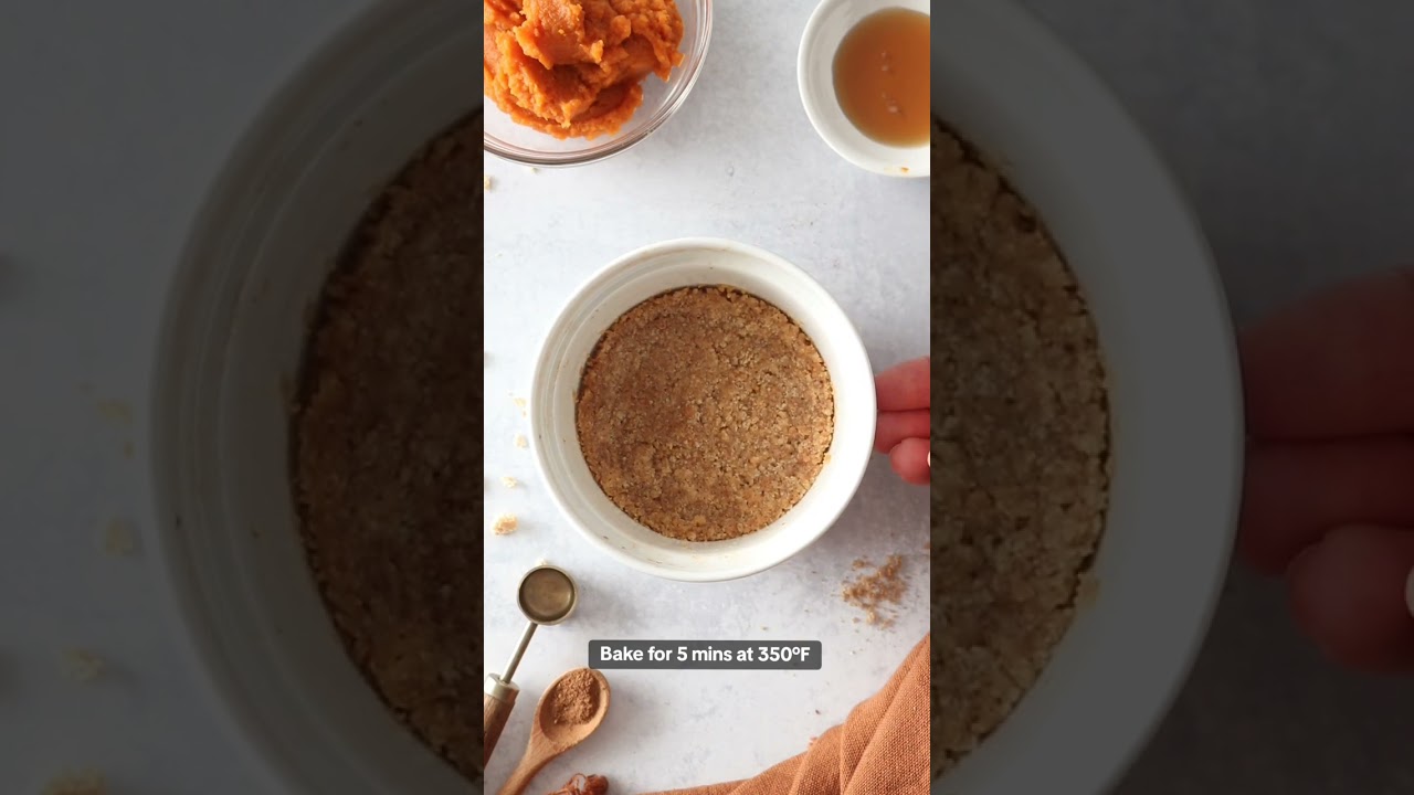 Baking for One: Pumpkin Pie #dessert #baking #recipe #singleserve #singleservedessert #pumpkinpie
