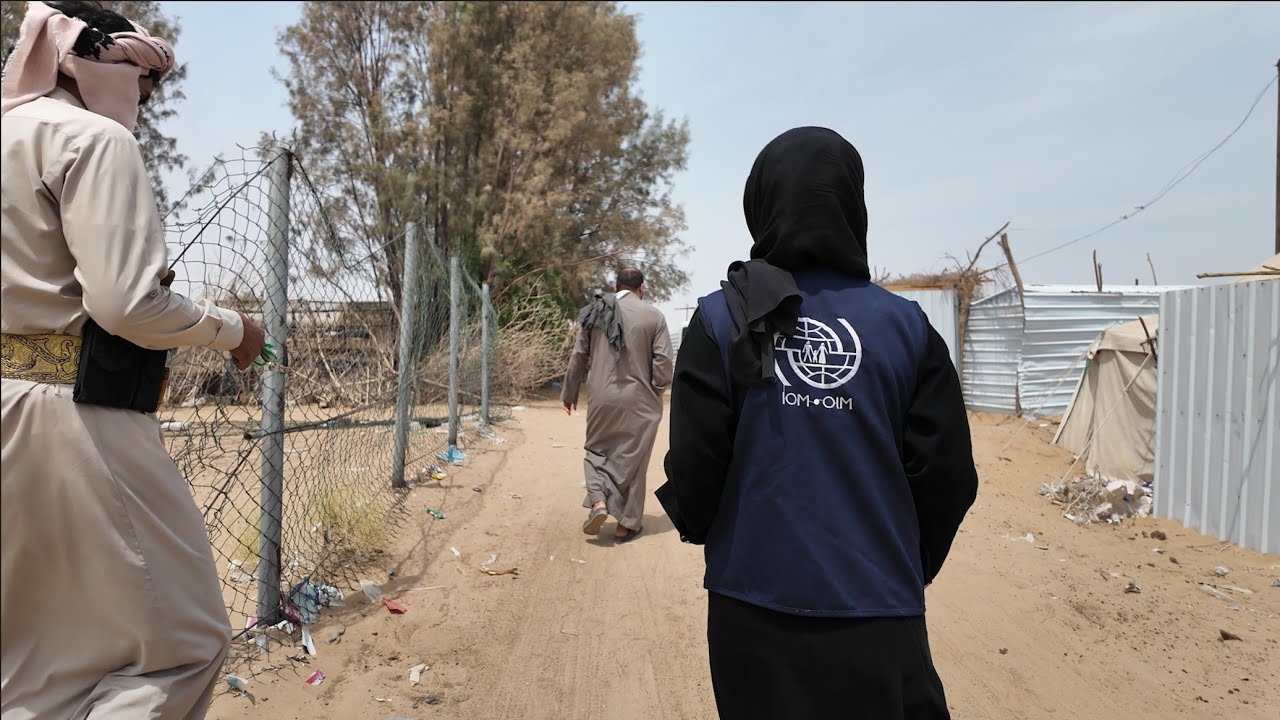 أمّ، وابنتها، وأحفادها: رحلة بناء حياة كريمة بعد النزوح